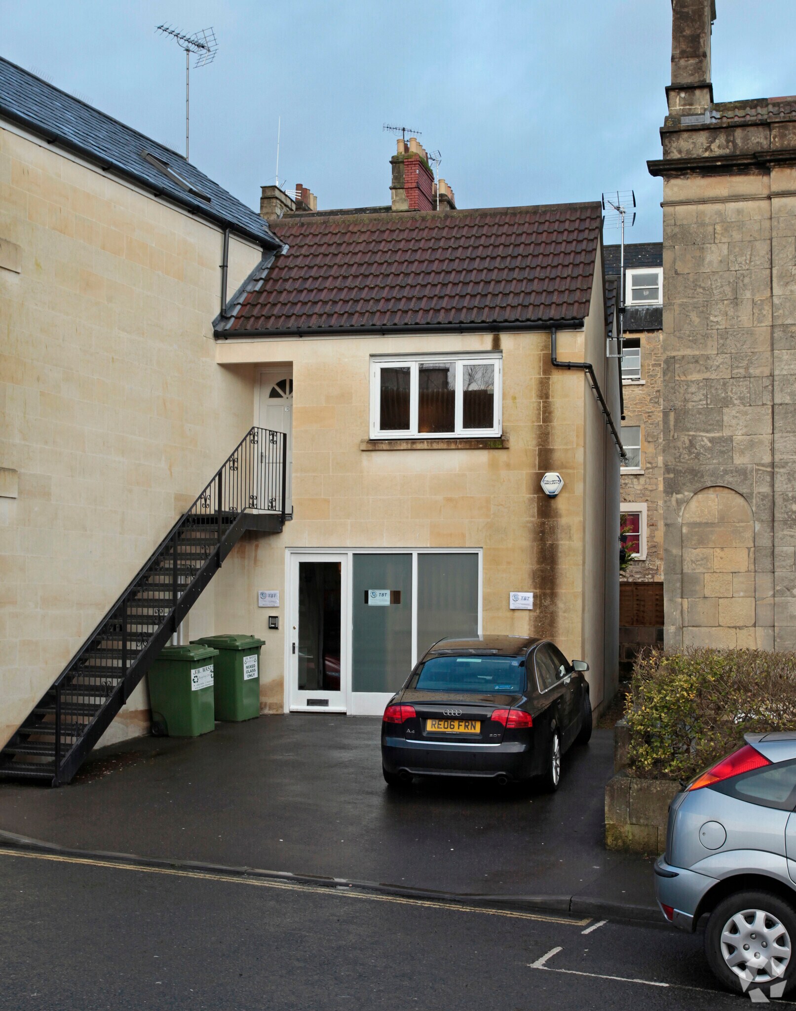 18A James St W, Bath for sale Primary Photo- Image 1 of 1