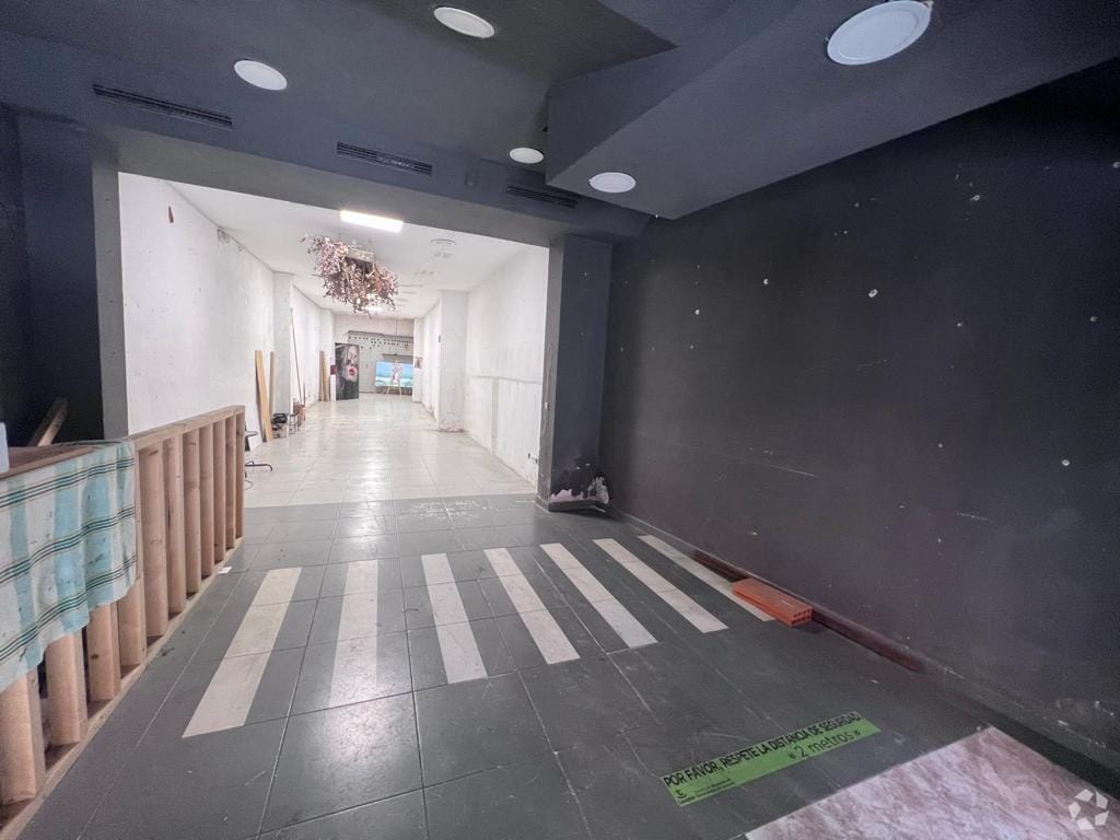 Madrid, MAD 28012 - Unit Puerta IZ, Esc. 1 - - Interior Photo - Image 2 of 12