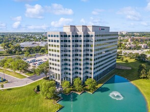 1901 N Roselle Rd, Schaumburg, IL for rent Building Photo- Image 1 of 16