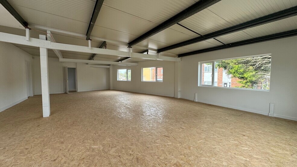 13 Scar Bank, Warwick for sale - Building Photo - Image 1 of 1