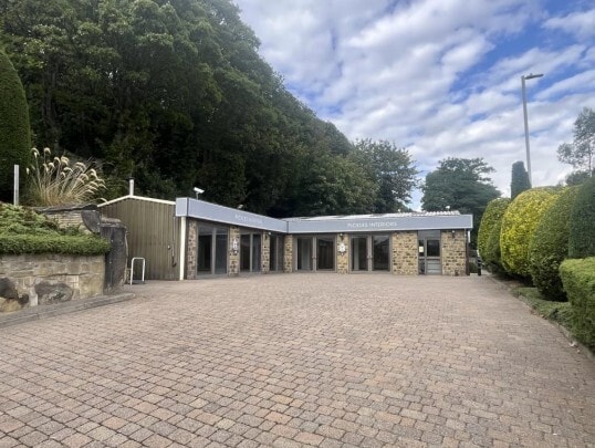 Baildon Rd, Baildon to rent - Primary Photo - Image 1 of 1