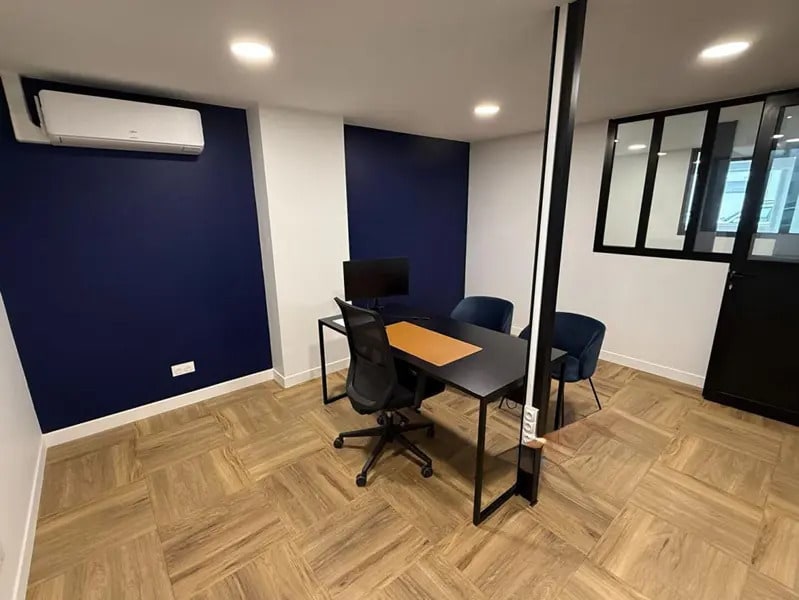 Vente Bureaux 112 m² - Photo 1