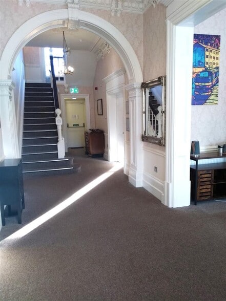Park Rd, Elland to rent - Interior Photo - Image 3 of 6