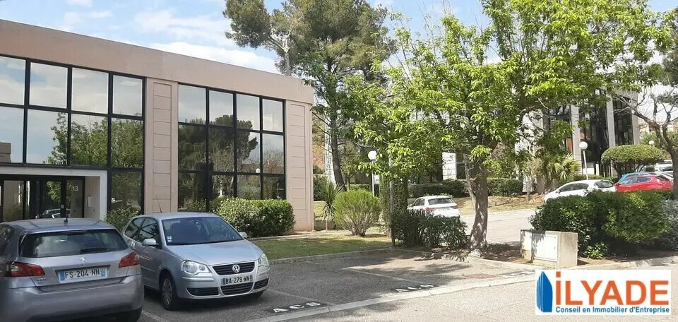 Office in Vitrolles to rent - Building Photo - Image 1 of 3