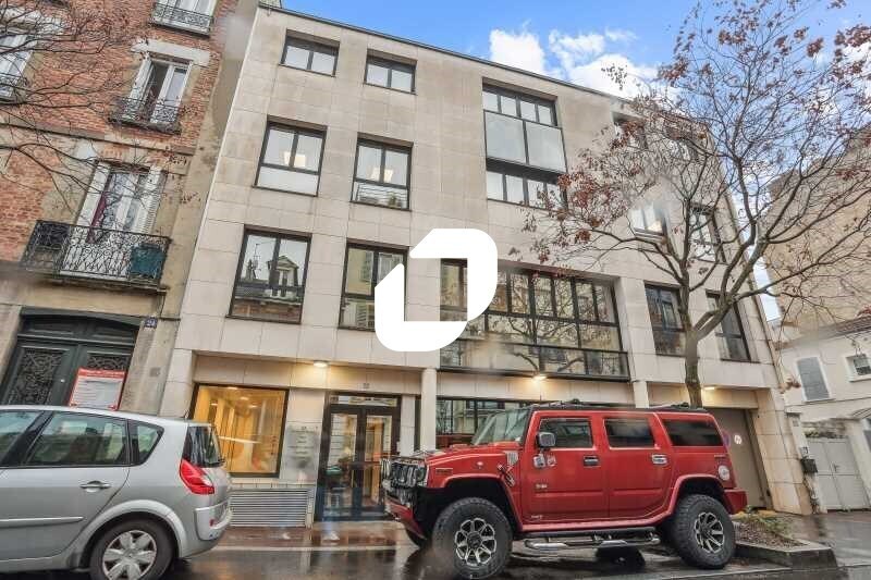 Office in Suresnes to rent - Building Photo - Image 1 of 8