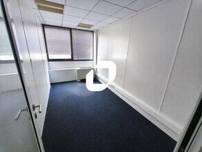 Office in Nogent-sur-Marne to rent Interior Photo- Image 2 of 5