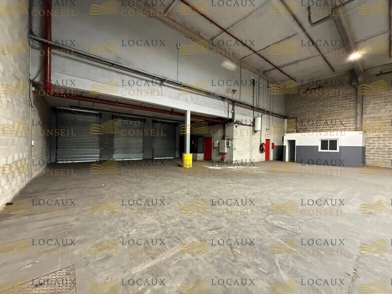 Light Industrial in Marly-la-Ville to rent - Interior Photo - Image 3 of 10