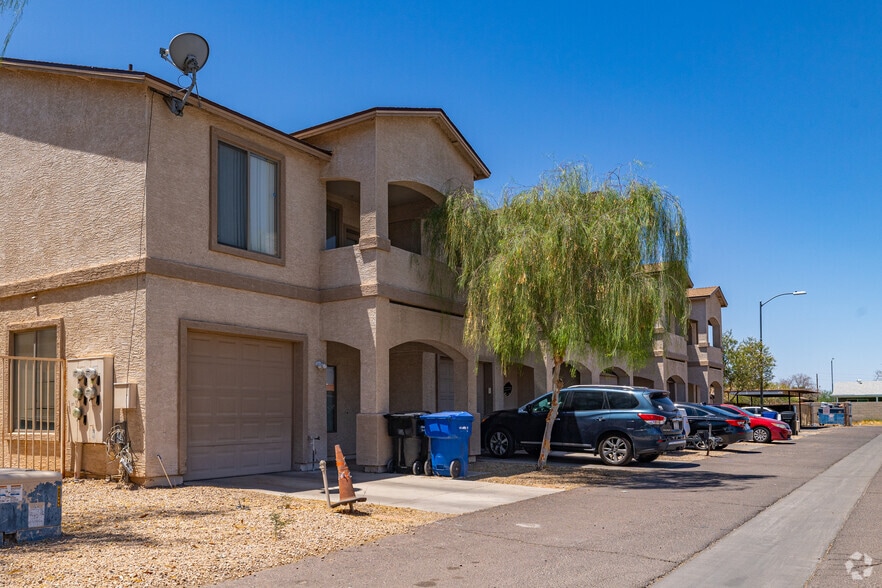 202-302 E Lawrence Blvd, Avondale, AZ for sale - Primary Photo - Image 1 of 1