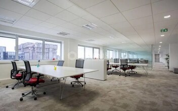 Office in Noisy-le-Grand to rent Interior Photo- Image 2 of 7