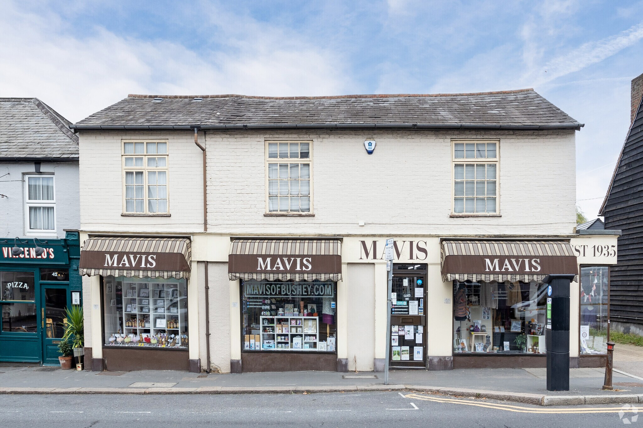 44 High St, Bushey for sale Primary Photo- Image 1 of 1