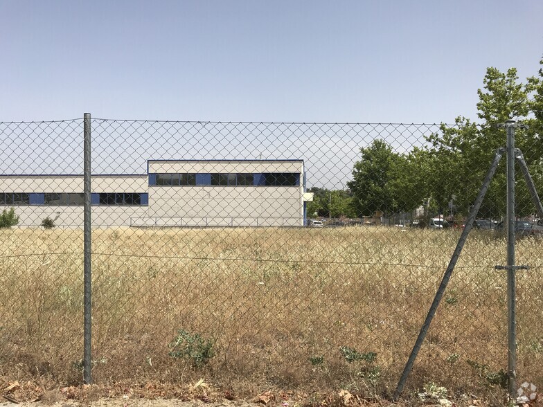 Calle Carpinteros, 2504, Boadilla del Monte, Madrid for sale - Building Photo - Image 2 of 4