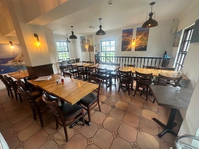 300 Borough Road, Birkenhead for sale - Interior Photo - Image 3 of 21