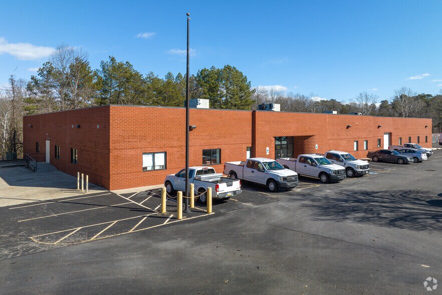 7115 Standard Dr, Hanover, MD for sale - Building Photo - Image 1 of 1