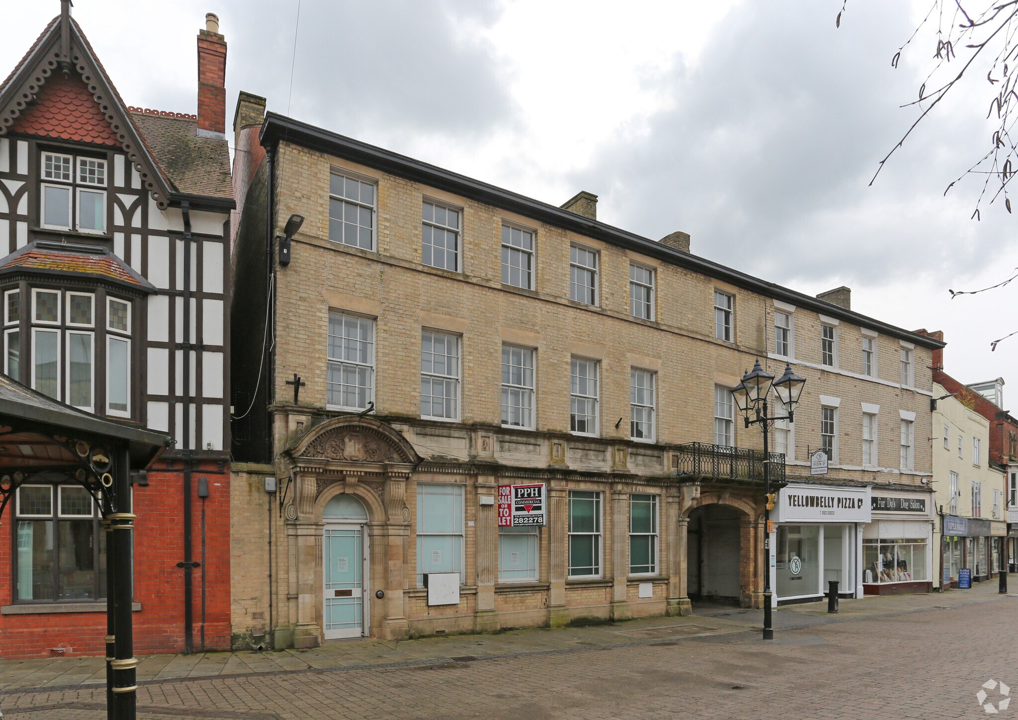 27 Market Pl, Brigg for sale Primary Photo- Image 1 of 1