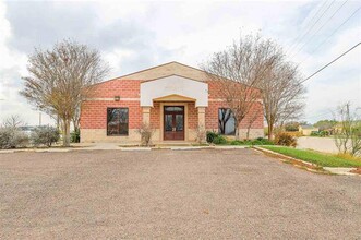 1601 Jacaman Rd, Laredo, TX for sale Primary Photo- Image 1 of 1