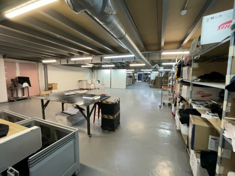 100 Avenue Du Général Leclerc, Pantin to rent - Interior Photo - Image 3 of 6