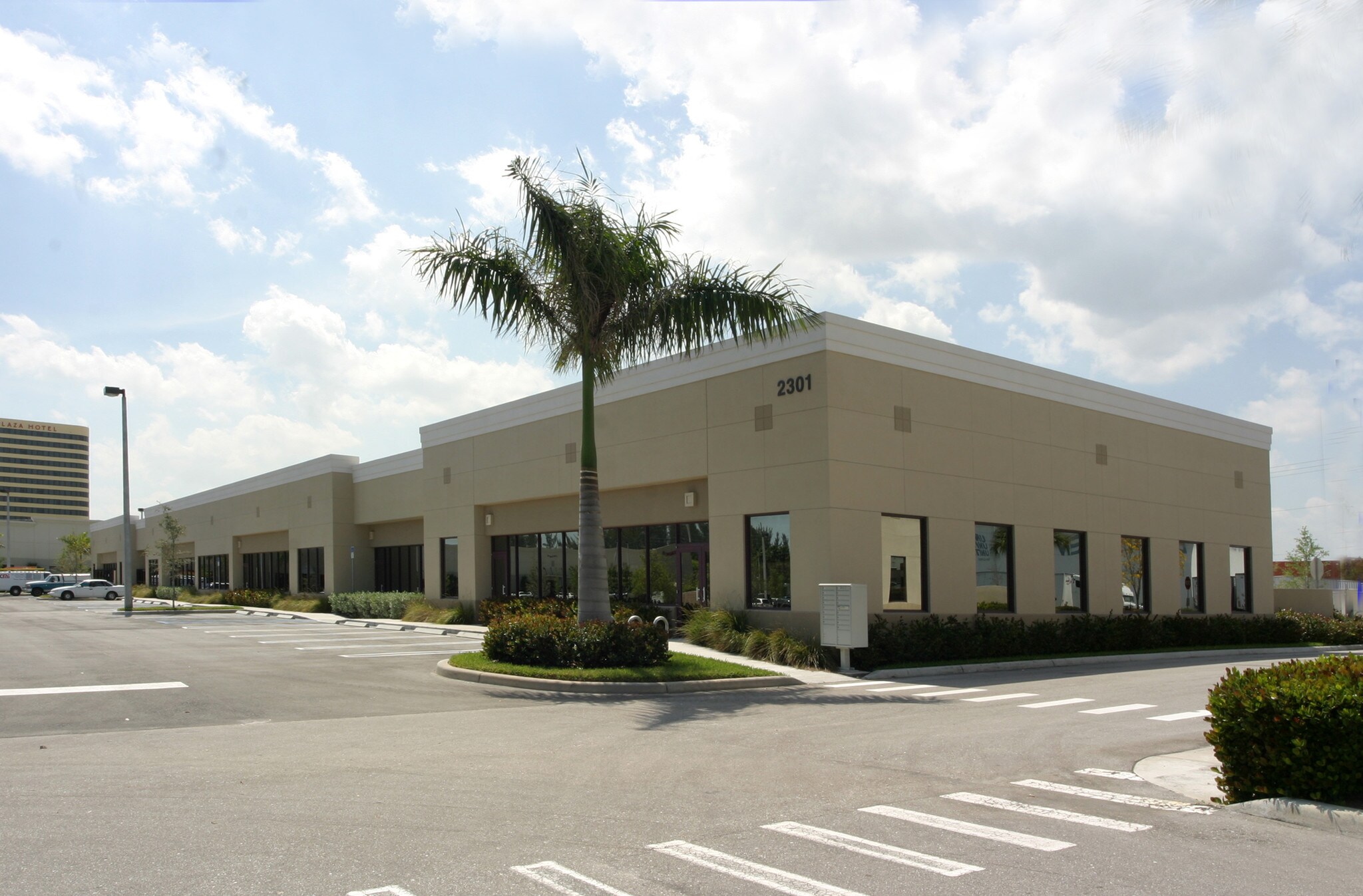 2301 Centrepark Dr W, West Palm Beach, FL for sale Building Photo- Image 1 of 1