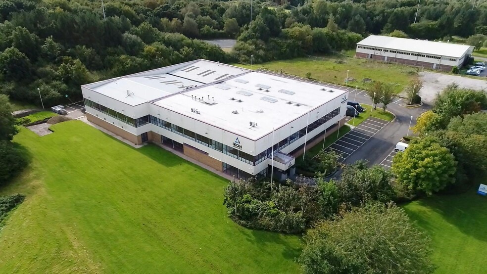 Tudor Rd, Runcorn to rent - Building Photo - Image 1 of 15