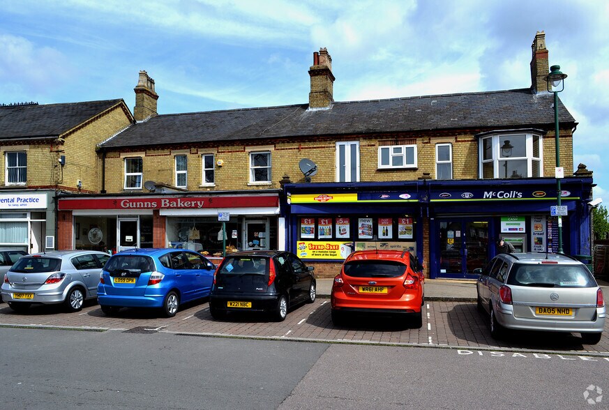 8-9 Market Sq, Sandy for sale - Primary Photo - Image 1 of 1