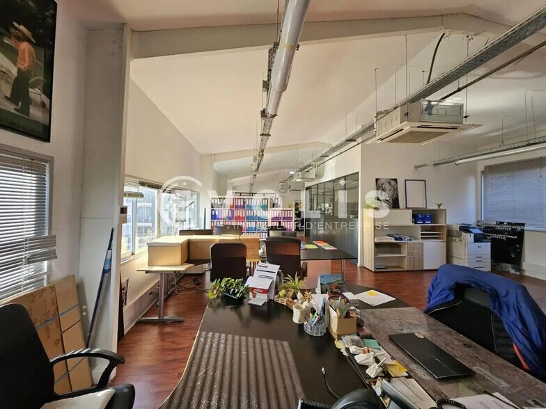 Office in Montrouge to rent - Building Photo - Image 2 of 5
