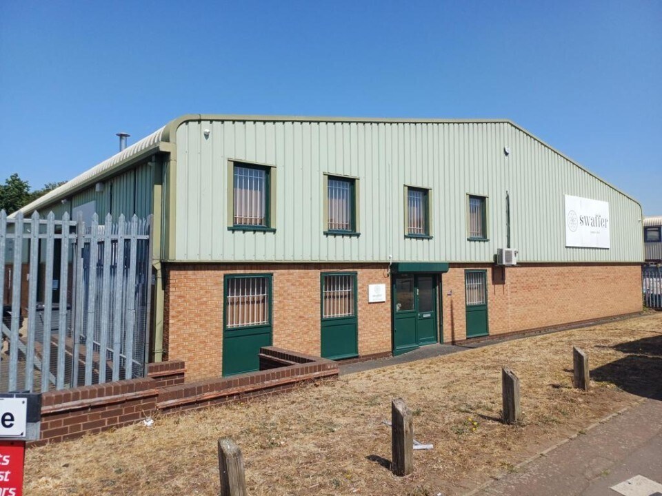 Empson Rd, Peterborough to rent Building Photo- Image 1 of 4