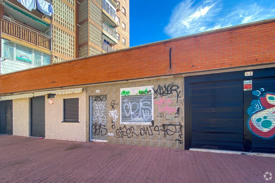 Plaza Santiago, 10, Humanes de Madrid, Madrid for rent - Building Photo - Image 2 of 2