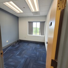 20 Commercial Dr, Dracut, MA for rent Interior Photo- Image 1 of 1