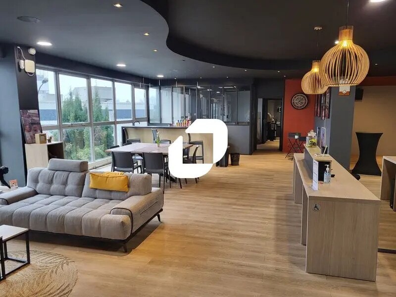 Retail in Mérignac to rent Building Photo- Image 1 of 10