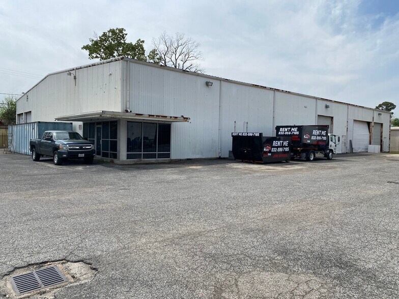 2828 Broad St, Houston, TX for sale - Building Photo - Image 1 of 1