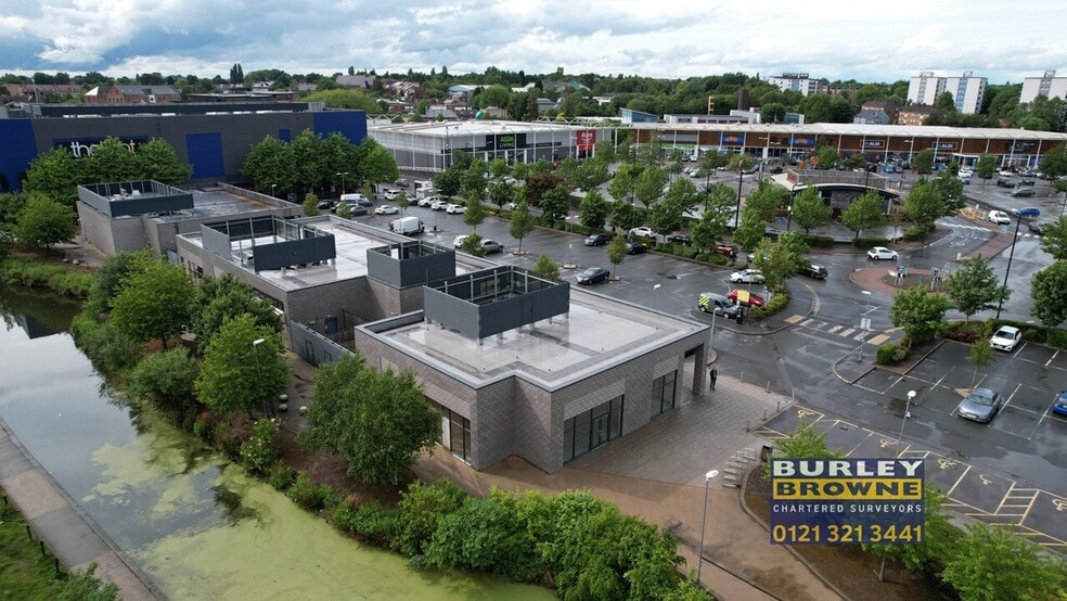 The Waterfront, Walsall to rent - Building Photo - Image 3 of 13