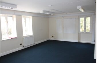 Hadleigh Rd, Sproughton to rent Interior Photo- Image 2 of 4