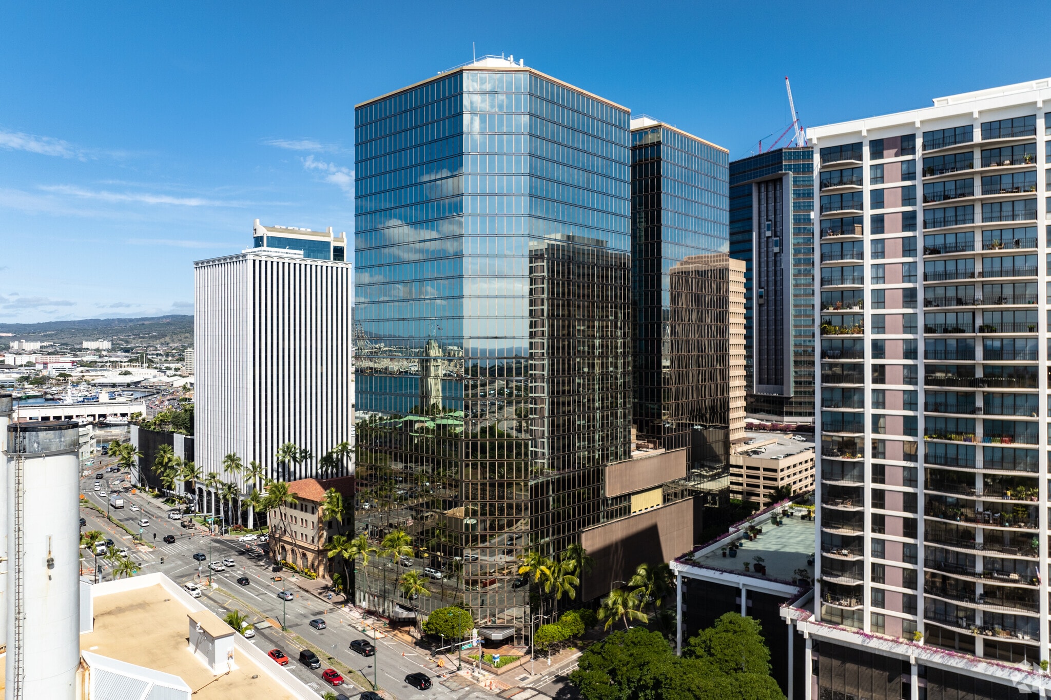 733 Bishop St, Honolulu, HI to rent Building Photo- Image 1 of 24