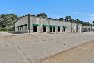 More details for 2418 N Frazier St, Conroe, TX - Industrial for Rent