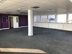 11-15 Low Glencairn St, Kilmarnock to rent Interior Photo- Image 1 of 2