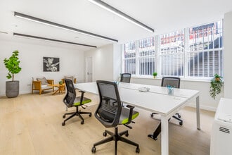 9 Wimpole St, London to rent Interior Photo- Image 1 of 6