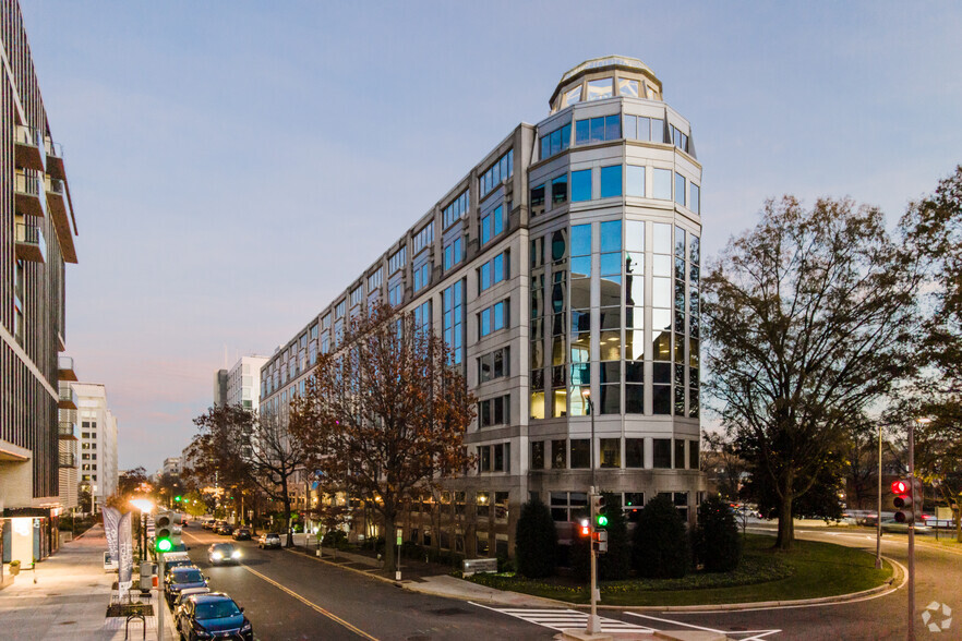 500 E St SW, Washington, DC for rent - Building Photo - Image 1 of 8