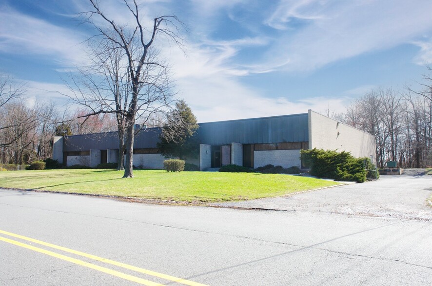 243 Belmont Dr, Somerset, NJ for sale - Building Photo - Image 1 of 1