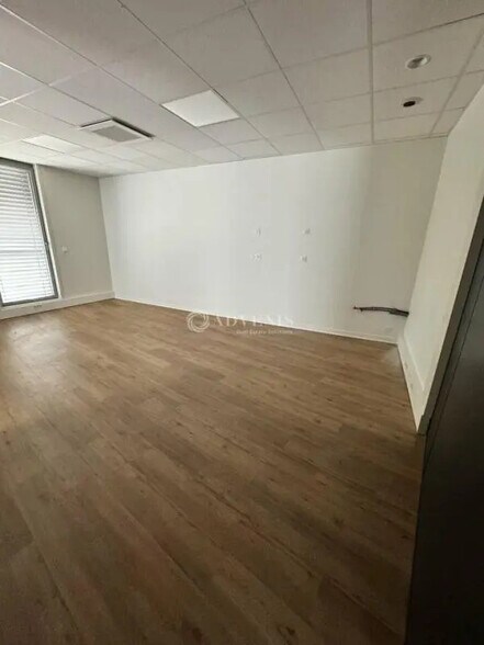 Office in Montpellier to rent - Interior Photo - Image 2 of 5