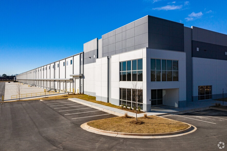 1412 Battle Creek Rd, Jonesboro, GA to rent - Building Photo - Image 2 of 6