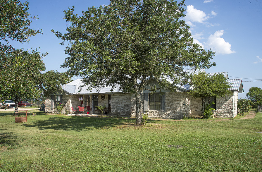 1400 W Fm 487, Jarrell, TX for sale - Primary Photo - Image 1 of 1