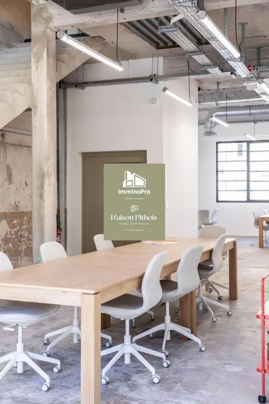 Location Bureaux 206 m² - Photo 1