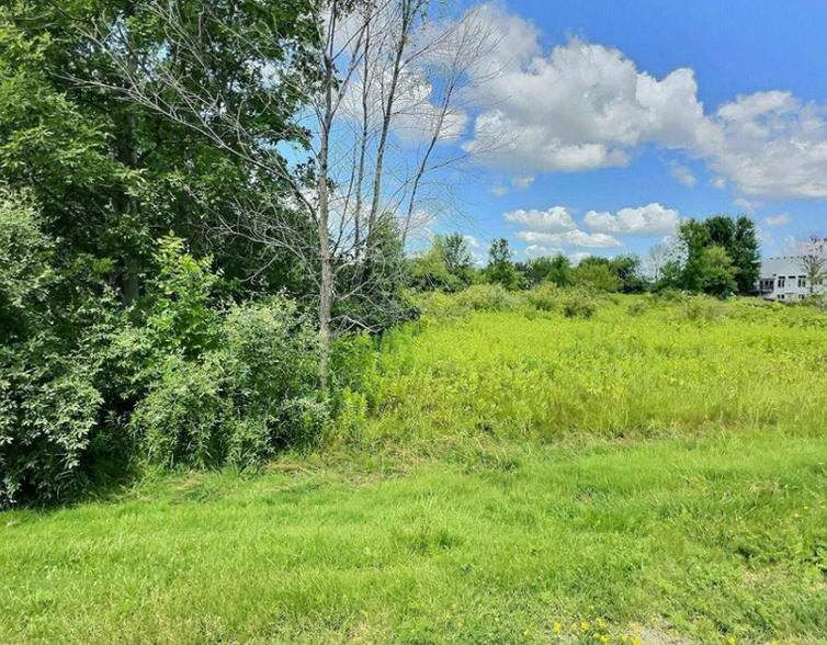 Shagbark Way, Appleton, WI for sale - Primary Photo - Image 1 of 1