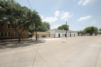 4202 Canal St, Houston, TX for rent Building Photo- Image 1 of 3