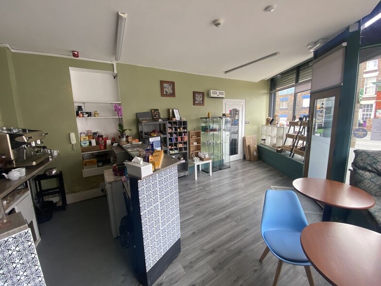 127-131 Picton Rd, Liverpool to rent - Interior Photo - Image 3 of 13
