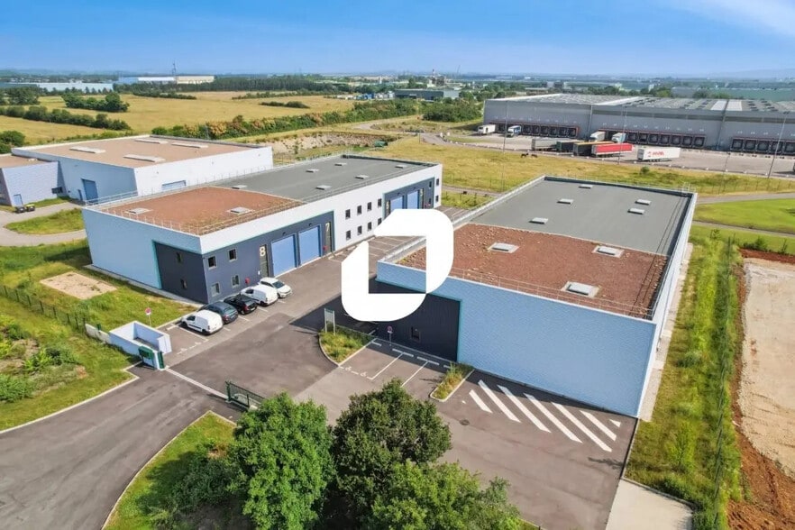 Light Industrial in Saint-Vulbas for sale - Building Photo - Image 1 of 8