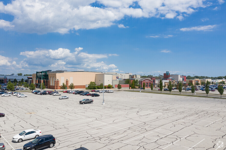 5001 Monroe St, Toledo, OH for sale - Building Photo - Image 3 of 6