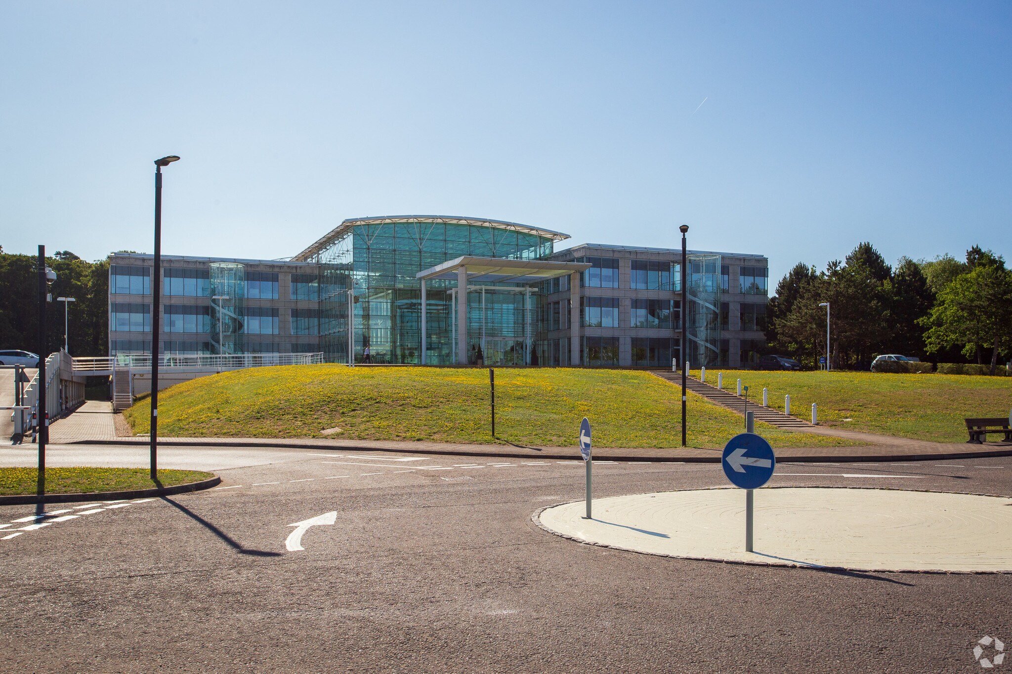 The Heights, Weybridge for sale Primary Photo- Image 1 of 1