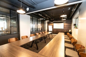 6 Rue Des Bateliers, Clichy to rent Interior Photo- Image 1 of 4