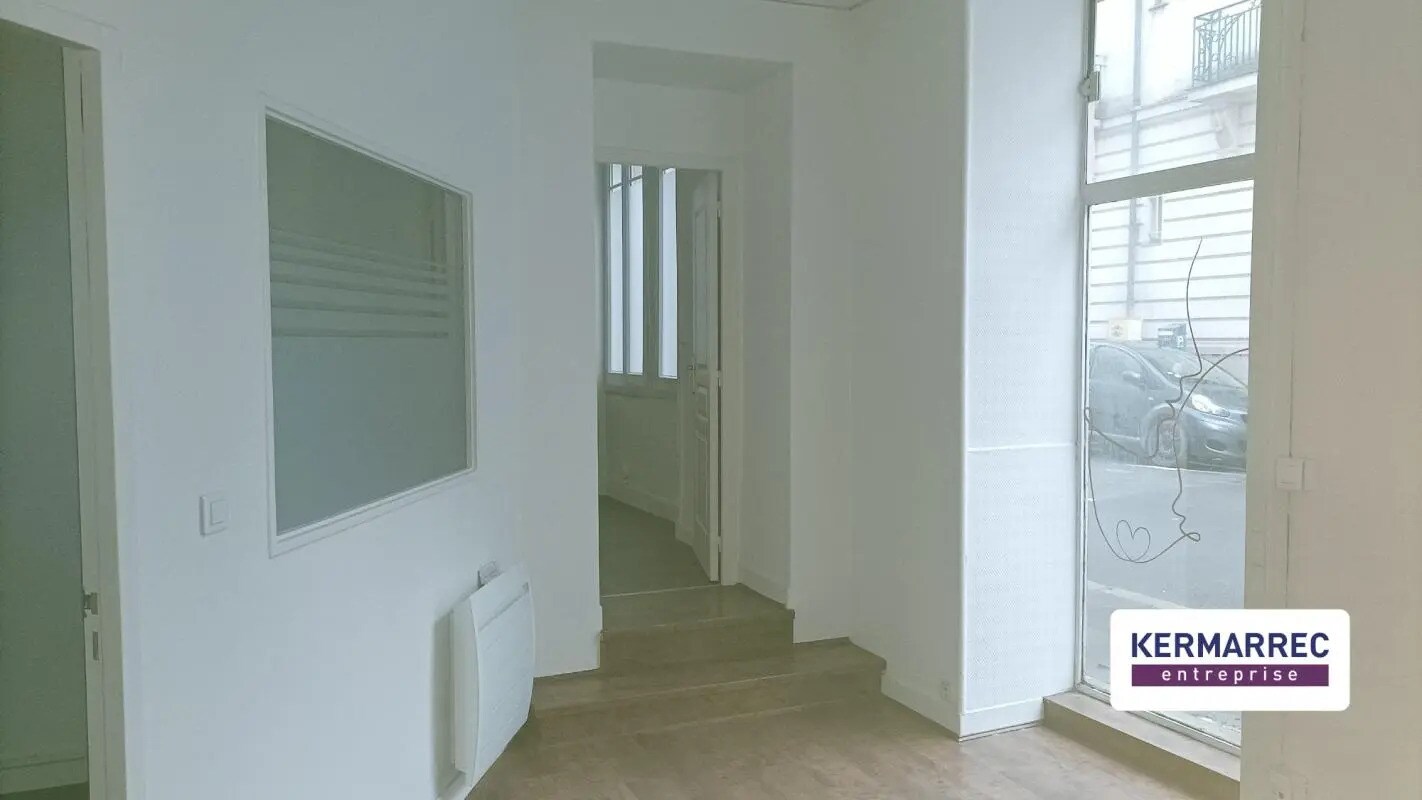 Office in Nantes for sale Interior Photo- Image 1 of 7