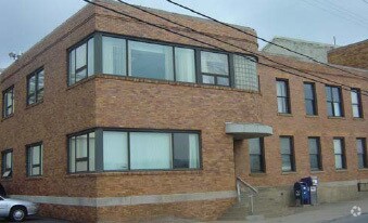 501 Robb St, Mckees Rocks, PA for sale - Building Photo - Image 2 of 3